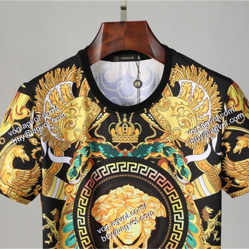  半袖Tシャツ VERSACEブランドコピー 超人気美品◆ ヴェルサーチVERSACE 2021春夏 