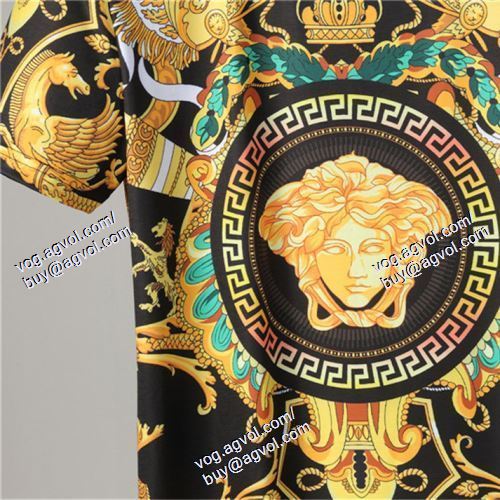  半袖Tシャツ VERSACEブランドコピー 超人気美品◆ ヴェルサーチVERSACE 2021春夏 