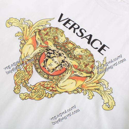  ヴェルサーチVERSACE 2021春夏 半袖Tシャツ VERSACEブランド コピー 2色可選 高級感演出