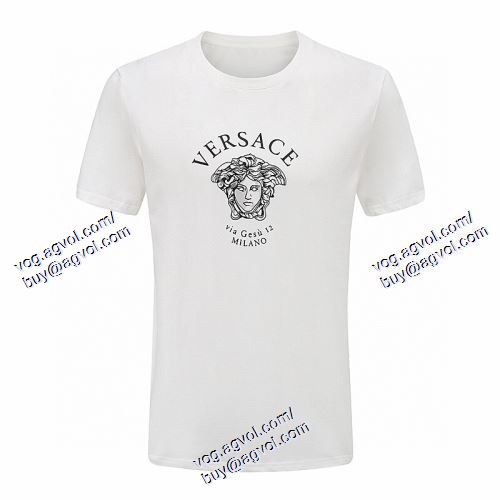 VERSACEスーパーコピー 存在感◎ ヴェルサーチVERSACE 2色可選 2021春夏 半袖Tシャツ