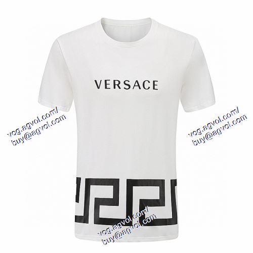  VERSACEブランド 偽物 通販 2色可選 高級感溢れるデザイン 半袖Tシャツ ヴェルサーチVERSACE 2021春夏