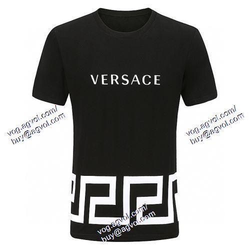  VERSACEブランド 偽物 通販 2色可選 高級感溢れるデザイン 半袖Tシャツ ヴェルサーチVERSACE 2021春夏