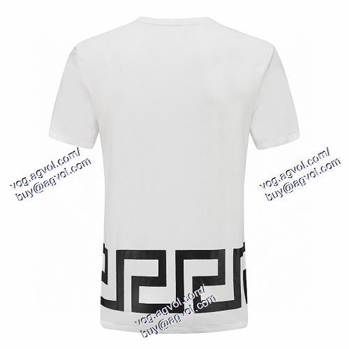 VERSACEブランド 偽物 通販 2色可選 高級感溢れるデザイン 半袖Tシャツ ヴェルサーチVERSACE 2021春夏
