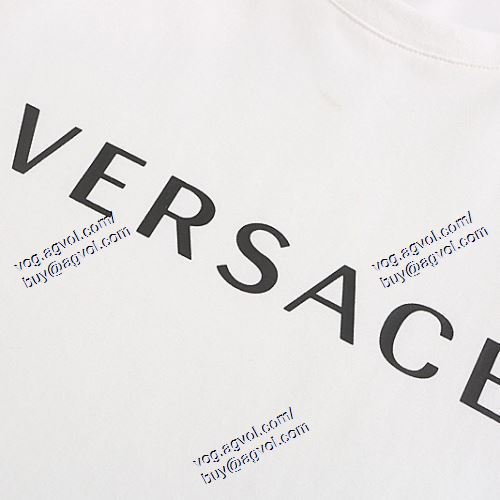  VERSACEブランド 偽物 通販 2色可選 高級感溢れるデザイン 半袖Tシャツ ヴェルサーチVERSACE 2021春夏
