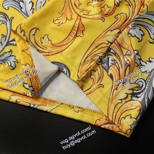  ヴェルサーチVERSACE 2021春夏 半袖Tシャツ 2色可選 首胸ロゴ VERSACEコピーブランド