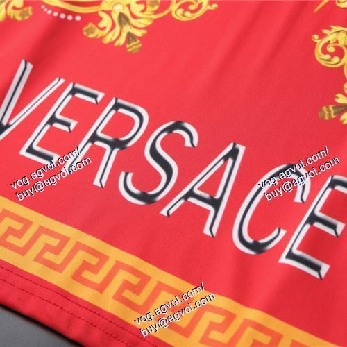  VERSACE偽物ブランド 耐久性に優れ 半袖Tシャツ 2色可選 ヴェルサーチVERSACE 2021春夏