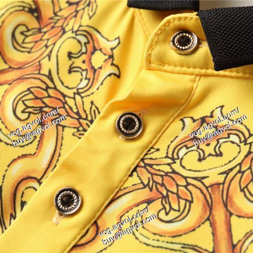  ヴェルサーチVERSACE スタイルアップ効果 2021春夏 2色可選 半袖Tシャツ VERSACEブランドスーパーコピー