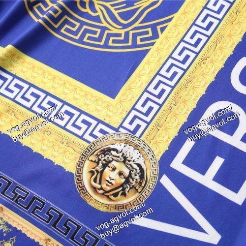  VERSACEスーパーコピー 2色可選 半袖Tシャツ ヴェルサーチVERSACE 2021春夏 高級感を引き立てる