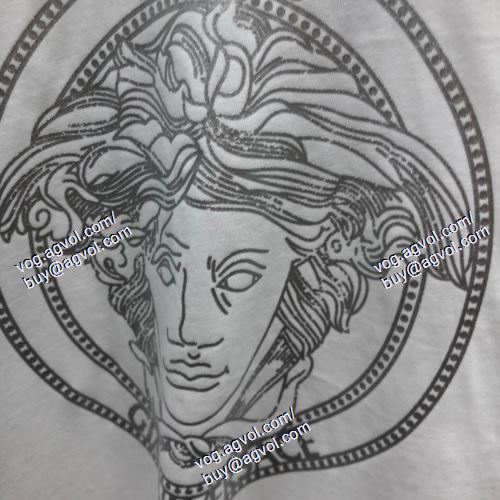  2021春夏 VERSACEコピー 高級感ある 2色可選 半袖Tシャツ ヴェルサーチVERSACE 