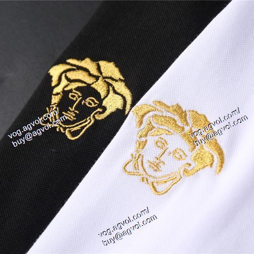  ヴェルサーチVERSACE 2021春夏 2色可選 半袖Tシャツ VERSACEコピーブランド 落ち着いた感覚