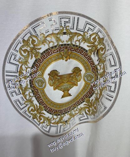 VERSACE偽物ブランド ヴェルサーチVERSACE 2色可選 半袖Tシャツ 大人っぼい 2021春夏  
