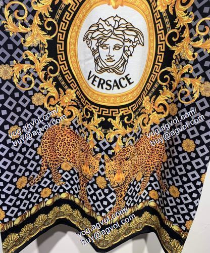  2021春夏 魅力的 VERSACEスーパーコピー 代引 半袖Tシャツ ヴェルサーチVERSACE