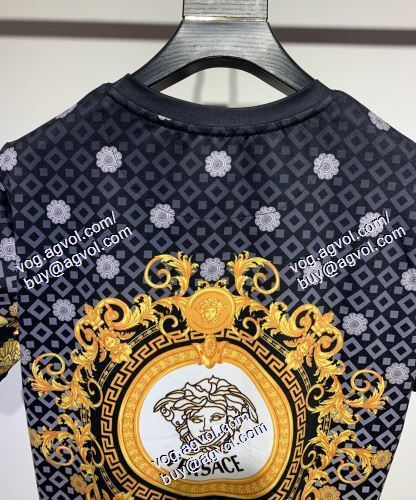  2021春夏 魅力的 VERSACEスーパーコピー 代引 半袖Tシャツ ヴェルサーチVERSACE