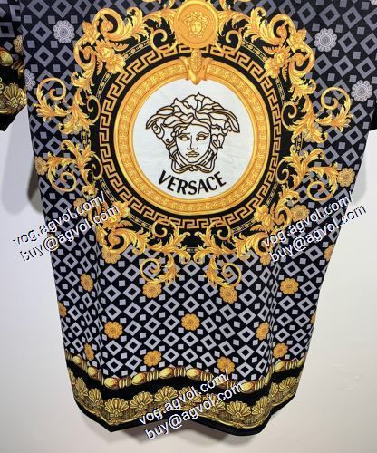  2021春夏 魅力的 VERSACEスーパーコピー 代引 半袖Tシャツ ヴェルサーチVERSACE