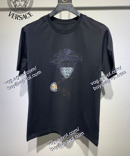  VERSACEブランドコピー 2色可選 ヴェルサーチVERSACE 半袖Tシャツ 売れ筋のいい 2021春夏