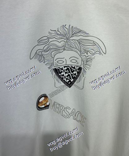  VERSACEブランドコピー 2色可選 ヴェルサーチVERSACE 半袖Tシャツ 売れ筋のいい 2021春夏