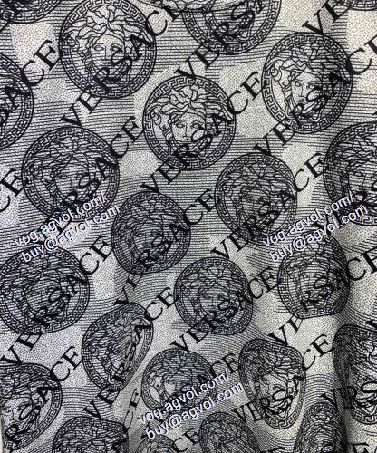  ヴェルサーチVERSACE 半袖Tシャツ 2021春夏 VERSACEブランド コピー お洒落に魅せる