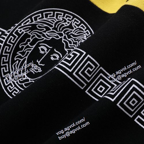  ヴェルサーチVERSACE 2021春夏 3色可選 VERSACEコピー ブランド オリジナル 半袖Tシャツ