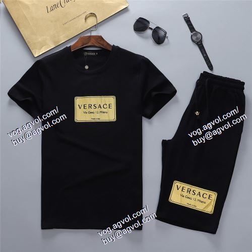  半袖Tシャツ 上下セット VERSACEブランド 偽物 通販 デザイン性の高い ヴェルサーチVERSACE 2021春夏 2色可選 