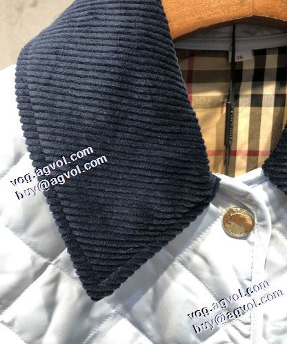 ダウンジャケット ベスト バーバリースーパーコピー 魅惑 2021秋冬 バーバリー BURBERRY 立体的な衿元 適度な厚み