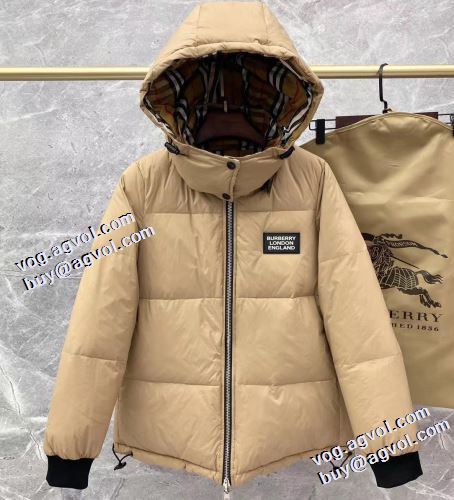 2021秋冬 バーバリー BURBERRY モデル大絶賛? バーバリーブランド 偽物 通販 4色可選 プレミアムダウンコート リバーシブル仕様 ふわふわな感触