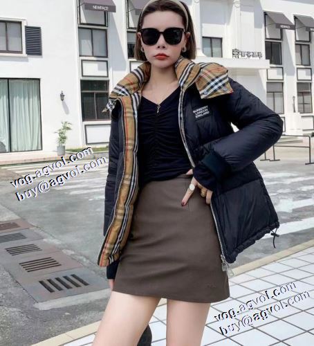 2021秋冬 バーバリー BURBERRY モデル大絶賛? バーバリーブランド 偽物 通販 4色可選 プレミアムダウンコート リバーシブル仕様 ふわふわな感触