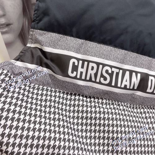 2021秋冬 ディオール DIOR 男女兼用 ダウンジャケット ベスト 人気商品登場 ディオールスーパーコピー 激安 リバーシブル仕様 英字