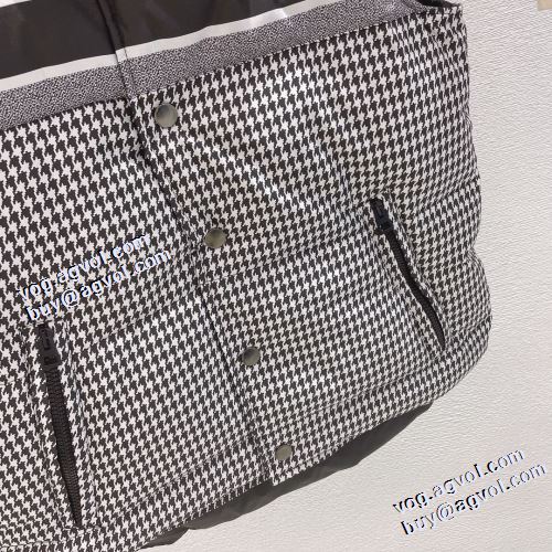 2021秋冬 ディオール DIOR 男女兼用 ダウンジャケット ベスト 人気商品登場 ディオールスーパーコピー 激安 リバーシブル仕様 英字