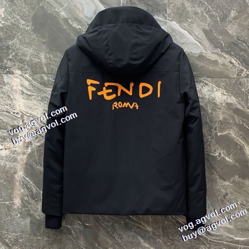 2色可選 存在感のある 2021秋冬 フェンディ FENDI ダウンジャケット 保温効果は抜群 フードづき ポケットづき フェンディスーパーコピー