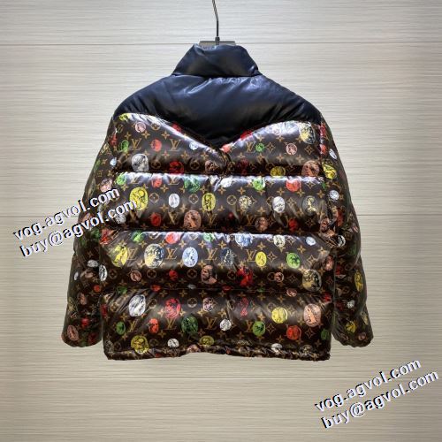大人気再登場 ルイ ヴィトンコピー 2021秋冬 ルイ ヴィトン LOUIS VUITTON ダウンジャケット 高級感ある 防風性に優れ ファスナポケットが斜めになっているデザイン