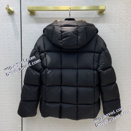 3色可選 2021秋冬 ルイ ヴィトン LOUIS VUITTON ルイ ヴィトンブランド 偽物 通販 肌触りのいい ダウンジャケット フード取り外し不可 スナップ止め仕様 保温効果は抜群