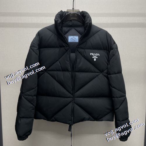 3色可選 2021秋冬 軽くて暖かい プラダ PRADA 肌触りのいい プラダブランド コピー ダウンジャケット 首周りもあったかい ポケットづき