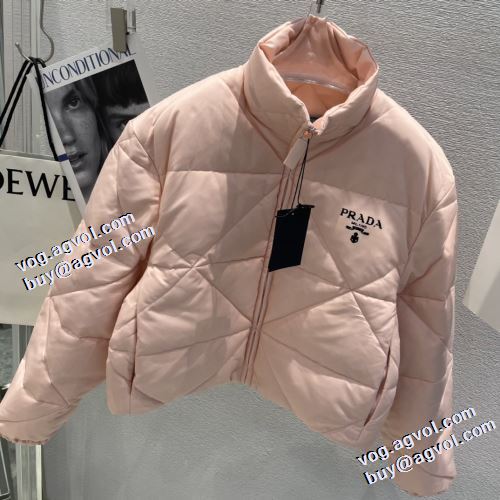3色可選 2021秋冬 軽くて暖かい プラダ PRADA 肌触りのいい プラダブランド コピー ダウンジャケット 首周りもあったかい ポケットづき