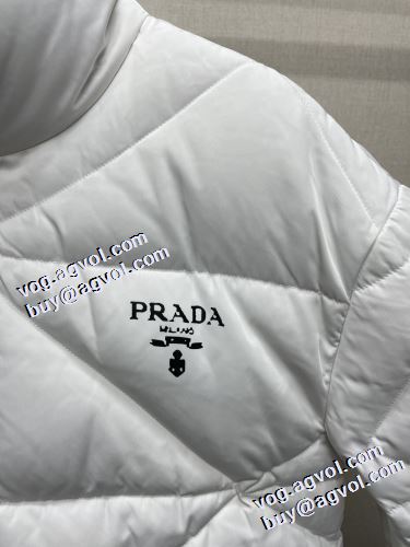 3色可選 2021秋冬 軽くて暖かい プラダ PRADA 肌触りのいい プラダブランド コピー ダウンジャケット 首周りもあったかい ポケットづき