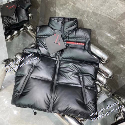 ダウンジャケット 高レベルの保温性 個性派 2021秋冬 プラ PRADA プラダ偽物ブランド ベスト ファスナポケットが斜めになっているデザイン