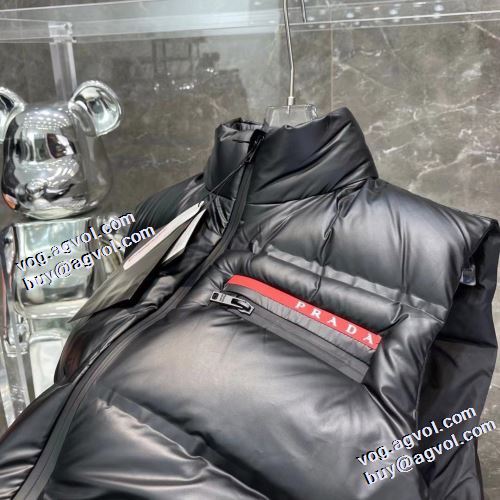 ダウンジャケット 高レベルの保温性 個性派 2021秋冬 プラ PRADA プラダ偽物ブランド ベスト ファスナポケットが斜めになっているデザイン