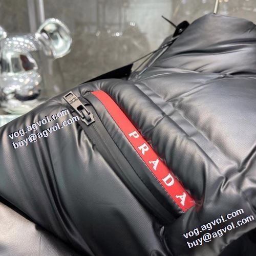 ダウンジャケット 高レベルの保温性 個性派 2021秋冬 プラ PRADA プラダ偽物ブランド ベスト ファスナポケットが斜めになっているデザイン