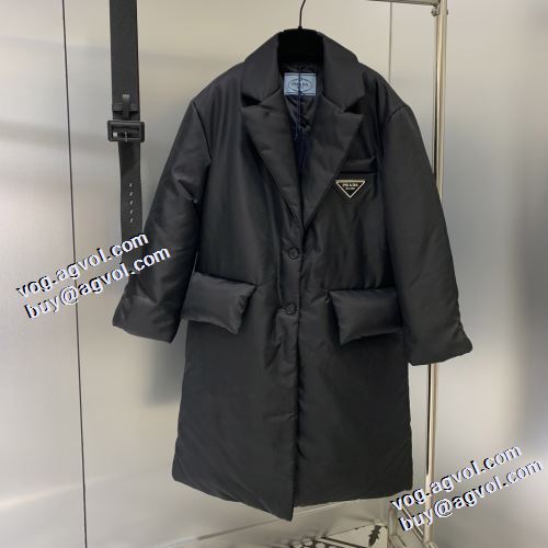 ベルトづき 身体を保温できる ダウンジャケット プラダブランドコピー 2021秋冬 プラダ PRADA 強い魅力を感じる一枚 すっきり着膨れしない