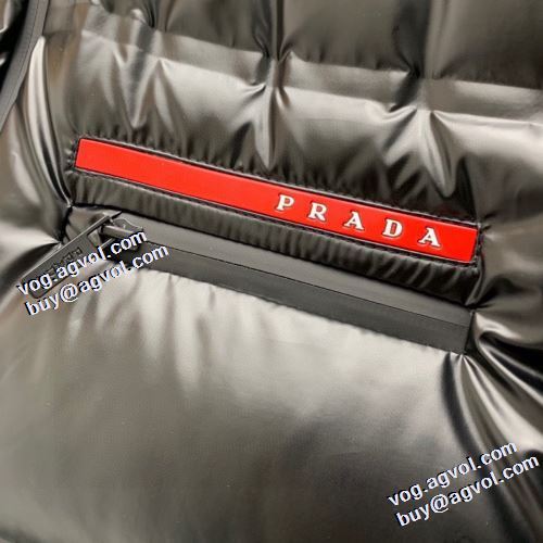 フード取り外し不可 2021秋冬 プラダスーパーコピー 撥水性がある プラダ PRADA 個性的なデザイン ダウンジャケット 軽くて暖かい
