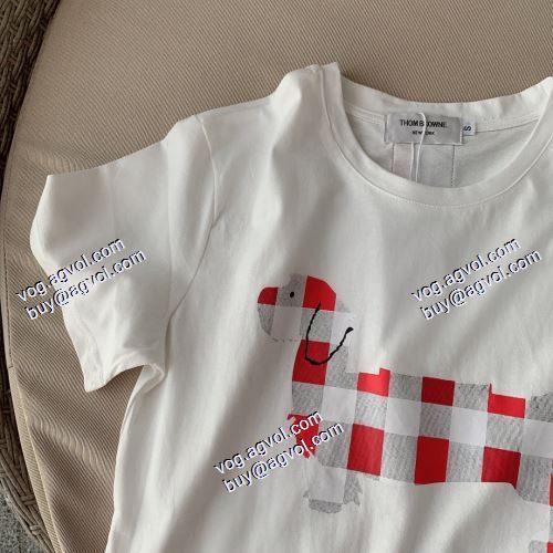  お洒落に魅せる トムブラウン THOM BROWNE 2021春夏 THOM BROWNEブランドコピー 半袖シャツ 2色可選