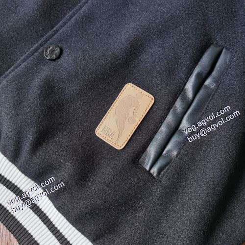 2021秋冬 ルイ ヴィトン LOUIS VUITTON コート 風合いの出る 大絶賛の履き心地! ルイ ヴィトンコピー ブランド