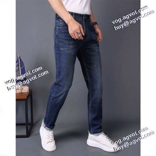 2021秋冬 裾にかけて細くなるテーパード加工 海外セレブ愛用 デニムパンツ 人気新品★超特価★ ストレートデニムパンツ アルマーニスーパーコピー アルマーニ ARMANI