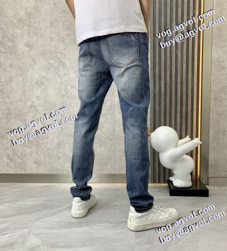 アルマーニスーパーコピー 激安 人気ブランド ストレートデニムパンツ 理想のパンツ 最高のリラックス感 2021秋冬 アルマーニ ARMANI