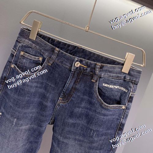 2021秋冬 アルマーニ ARMANI ストレートデニムパンツ アルマーニブランドコピー 上品な輝きを放つ形 魔法のデニム 理想のパンツ