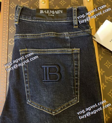 2021秋冬 バルマン BALMAIN バルマンブランド コピー 海外限定ライン デニムパンツ 足長効果のある 本格なデニム地