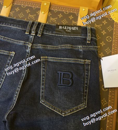 2021秋冬 バルマン BALMAIN バルマンブランド コピー 海外限定ライン デニムパンツ 足長効果のある 本格なデニム地