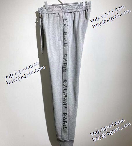 2色可選 ジーンズ バルマンスーパーコピー 2021秋冬 チノパン ジッパー付 早くも完売している 窮屈感はゼロ バルマン BALMAIN