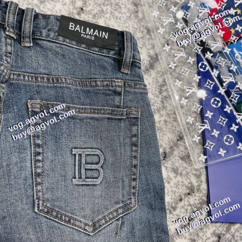 一味違うデニム 2021秋冬 バルマン BALMAIN 今一番HOTな新品 バルマンコピー ブランド ジーンズ ビンテージ感溢れる 