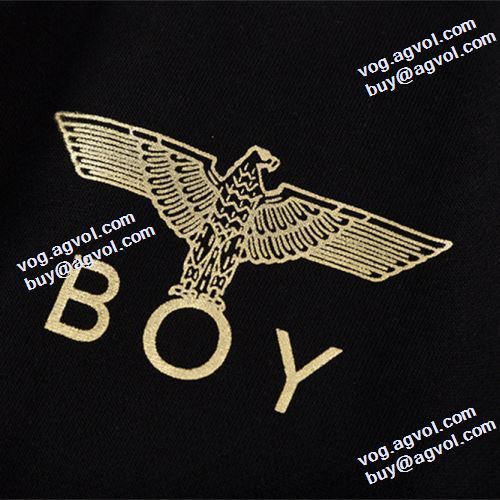 ボーイロンドンコピーブランド 2021秋冬 絶妙なルーズ感 チノパン ボーイロンドン BOY LONDON コーデ 知的なムードを演出