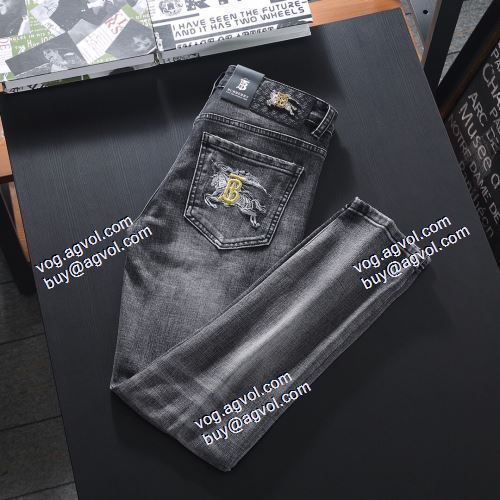  BURBERRYコピーブランド 2021春夏 バーバリー BURBERRY 理想のパンツ 存在感◎ 